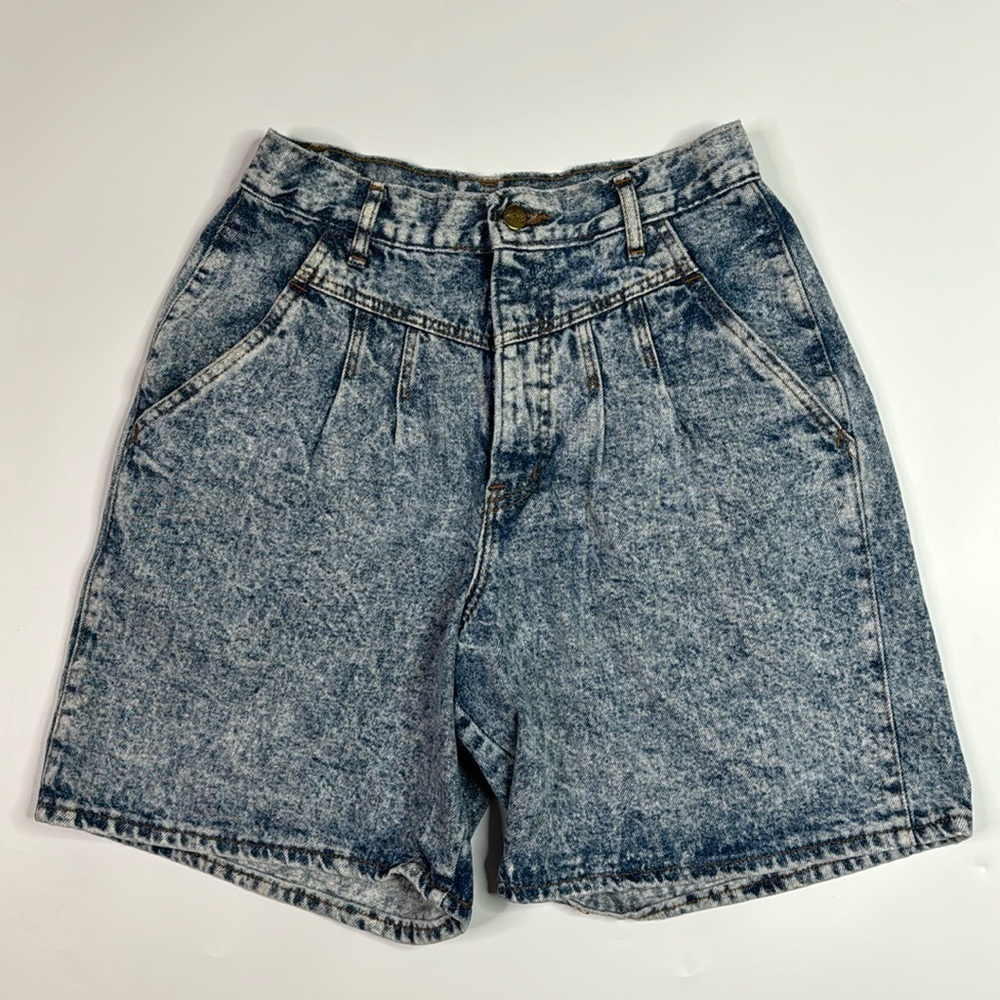 Vintage CHIC Acid Wash Denim High Waisted Shorts Size 10 Average Waist 28" 80s